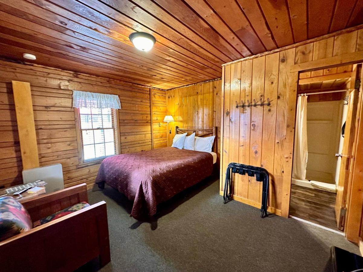 Yellowstone Cabins And Rv West Yellowstone Exterior photo